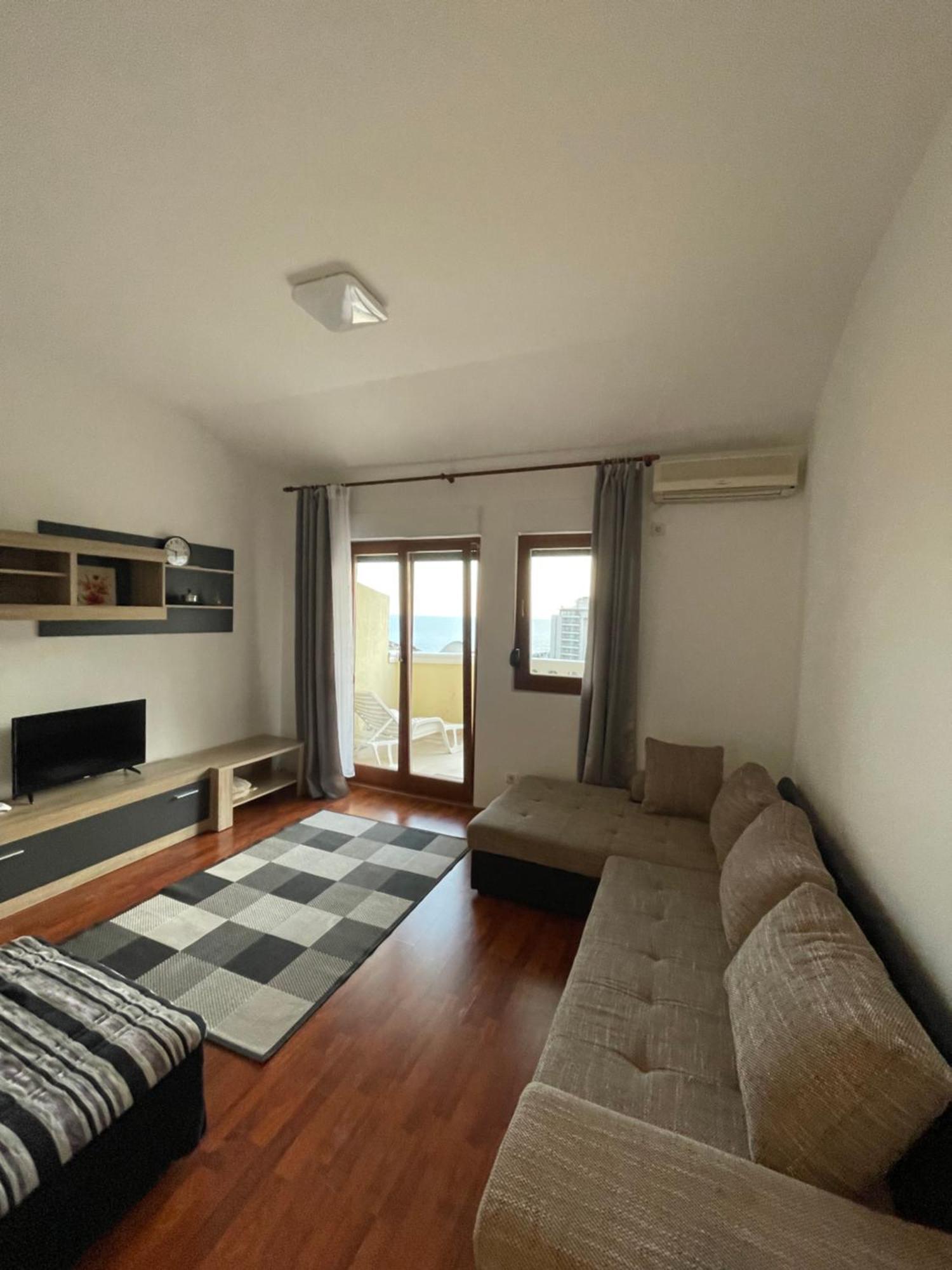 Apartment Tatjana Petrovac Exteriör bild
